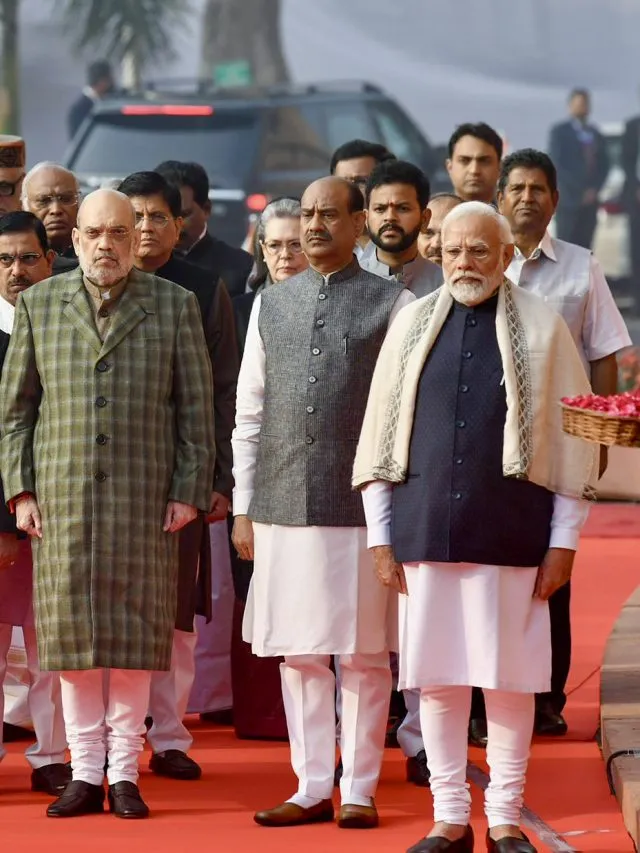 PM, Others Pay Tribute to Fallen Jawans on Parliament Attack Anniversary