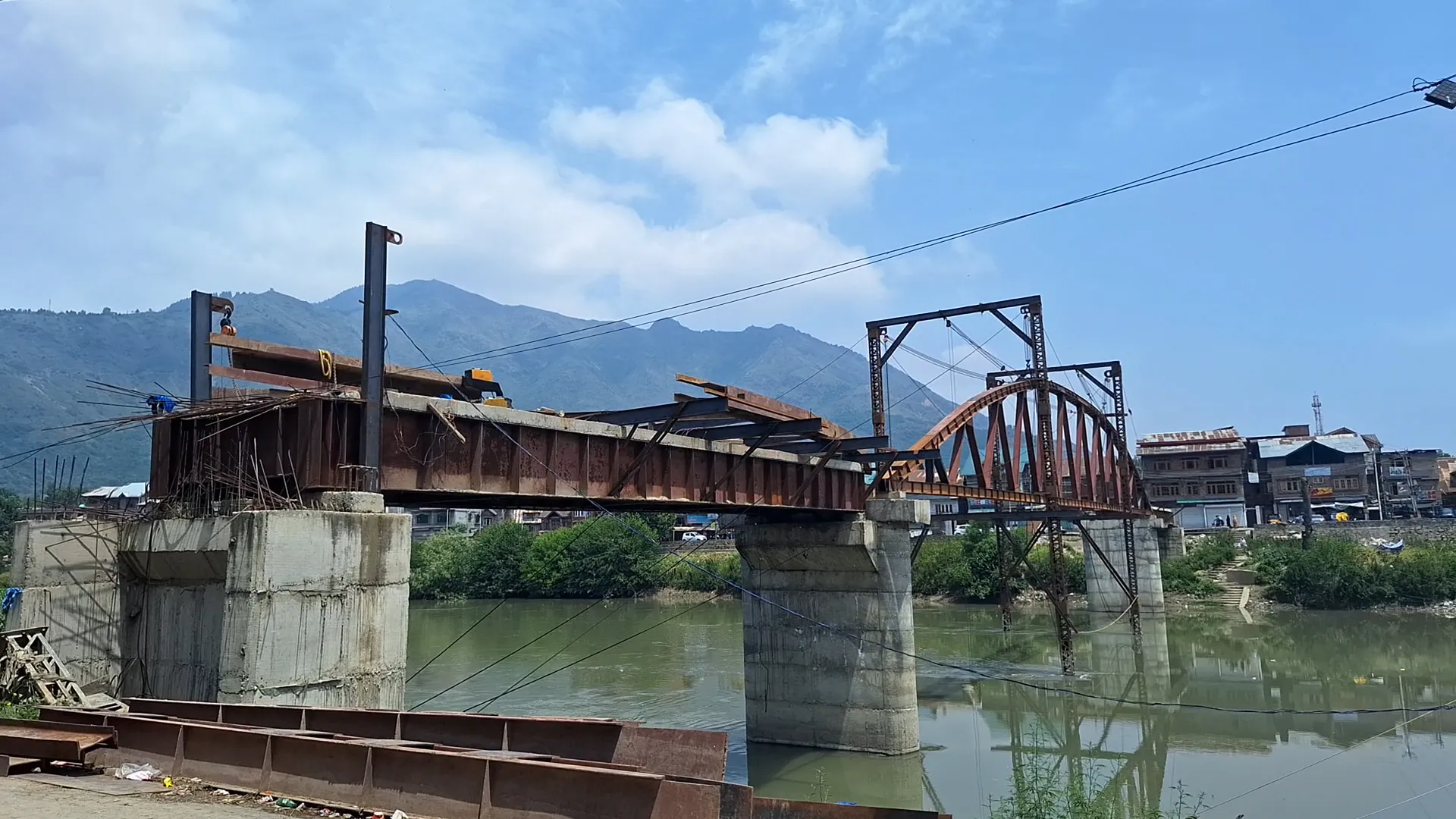 Gandbal bridge remains incomplete - Greater Kashmir