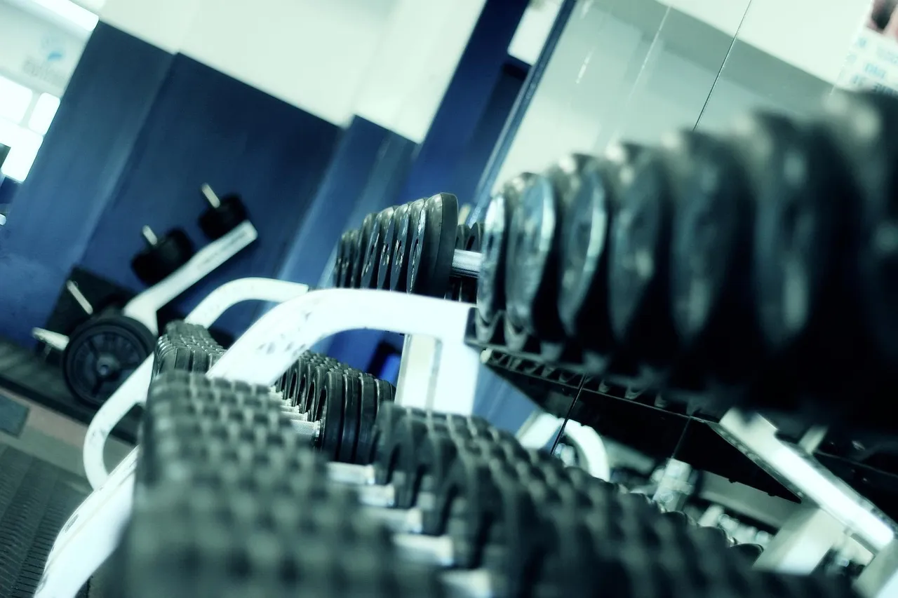 Lifting heavy weights at retirement age preserves leg strength: Research